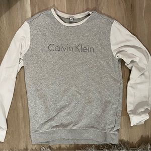 Calvin Klein Sweater